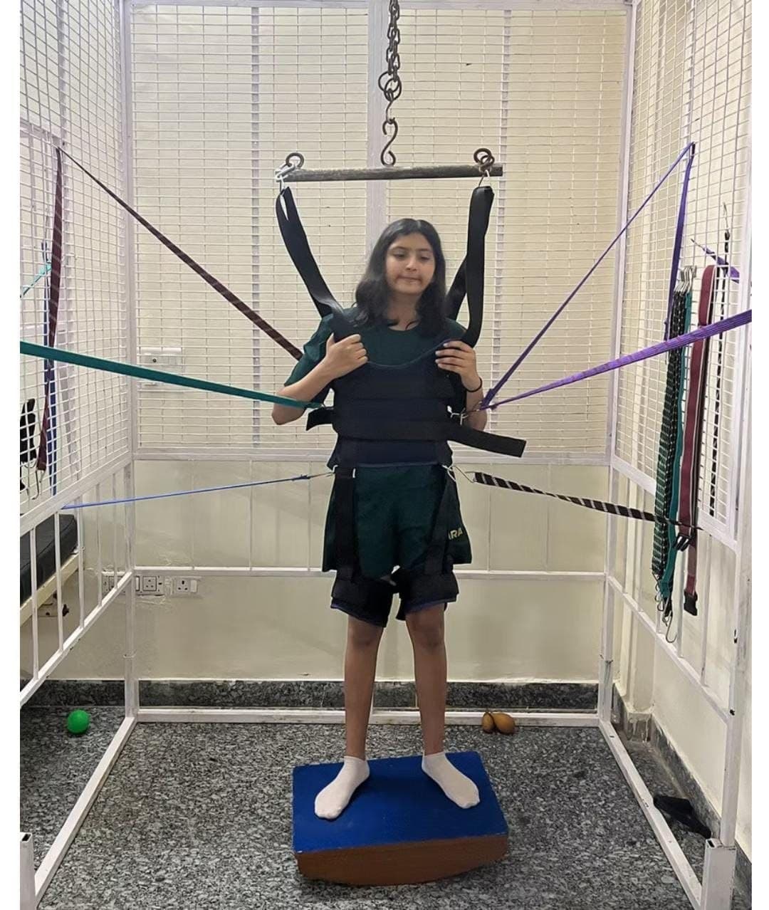 Virtual Reality Game with Suspension Walk