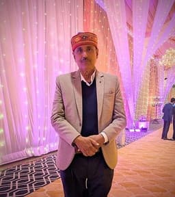Shri Dinesh Kumar Mishra